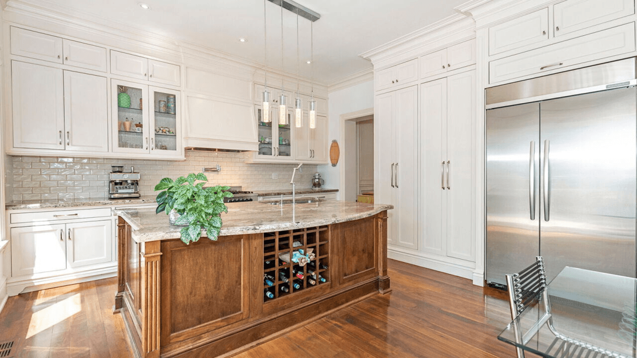 For Sale: 35 Yorkdale Crescent