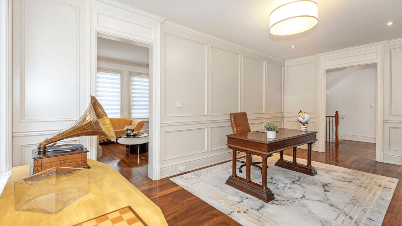 For Sale: 35 Yorkdale Crescent