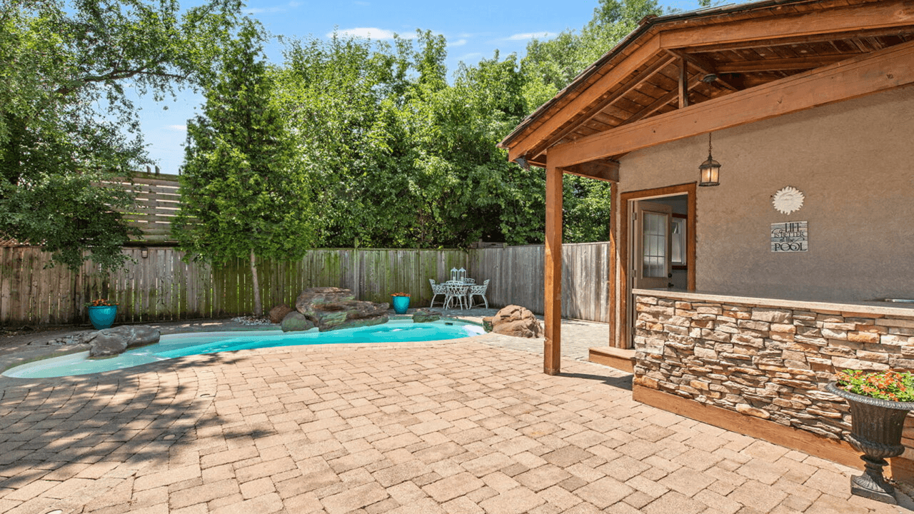 For Sale: 35 Yorkdale Crescent
