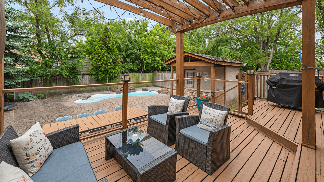 For Sale: 35 Yorkdale Crescent