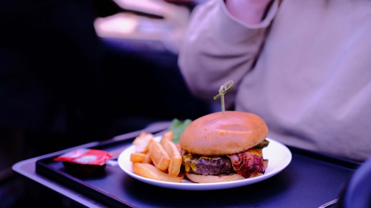 The first-class cheeseburger on Cathay Pacific