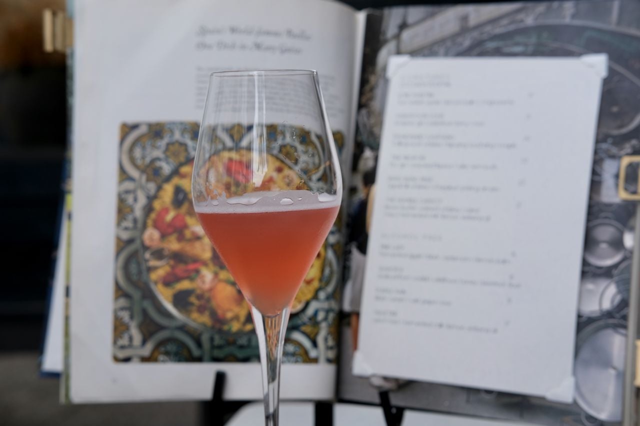 There are also a number of alcohol-free cocktails on offer, including this effervescent Pink Lady, a welcome drink made from fermented rhubarb and jasmine