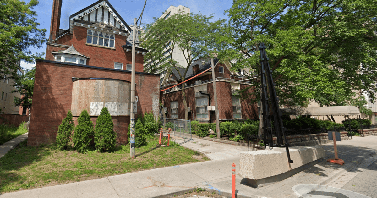 A U of T frat house will be replaced with an Indigenous hub