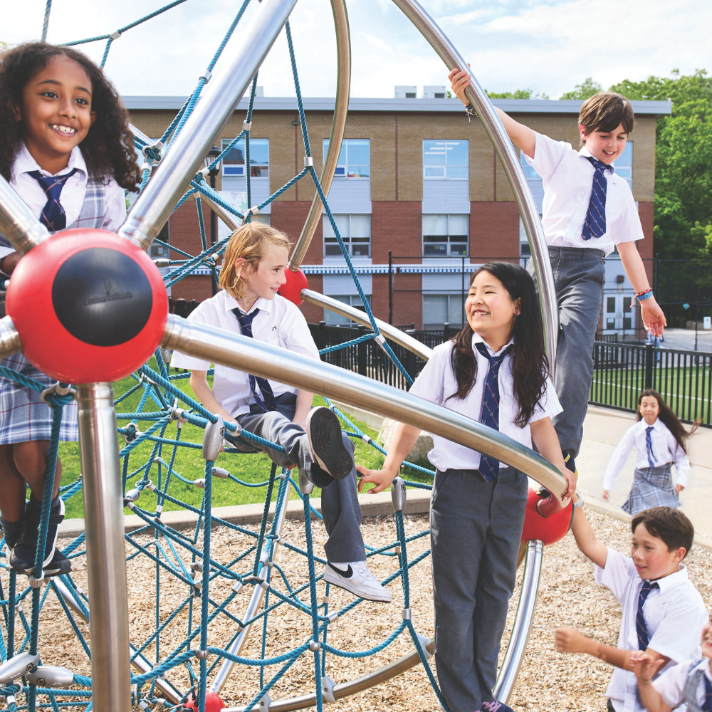TFS: Canadaʼs International School