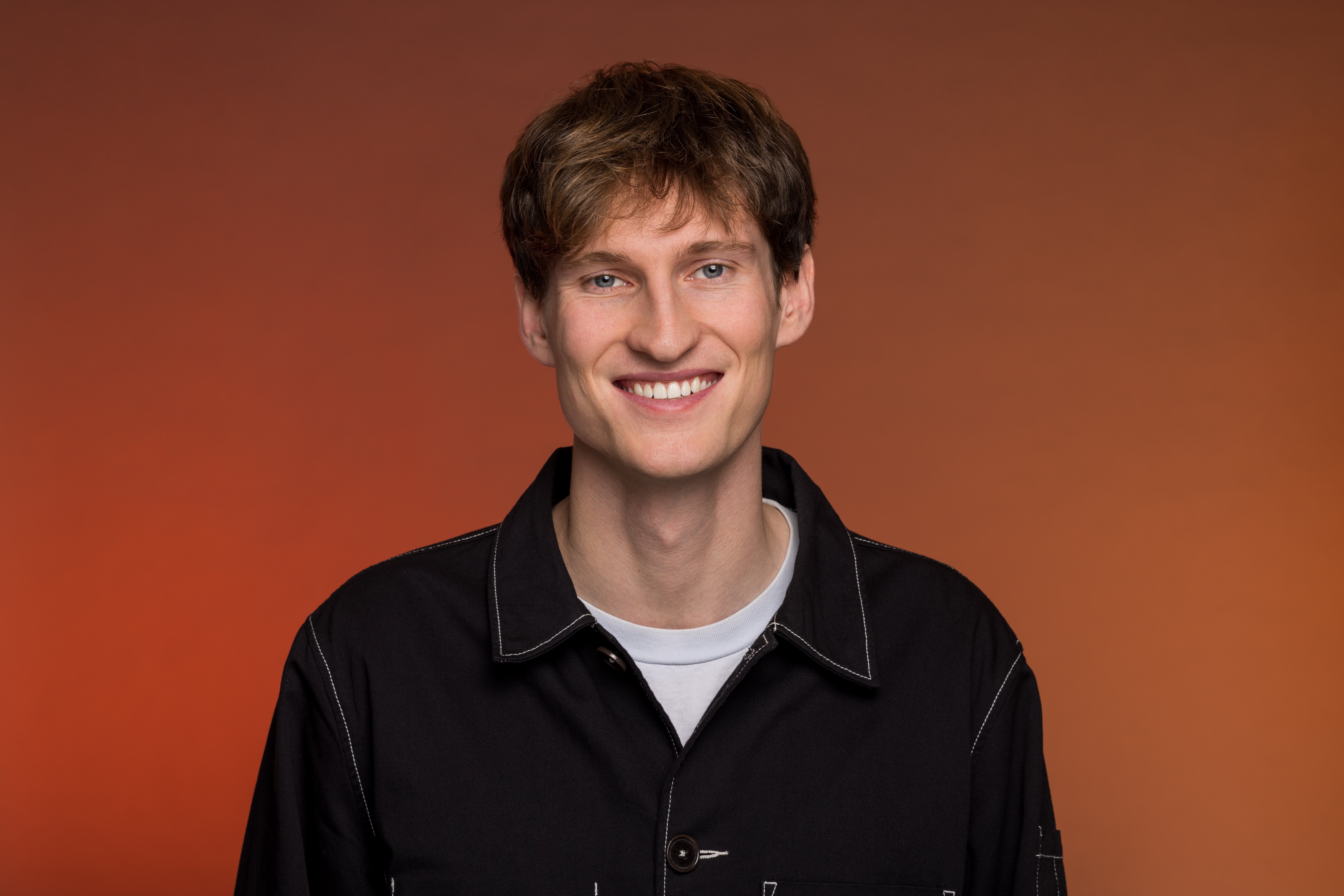 “I can tell the audience wants me taken down a peg”: Comedian Alistair Ogden is on the rise